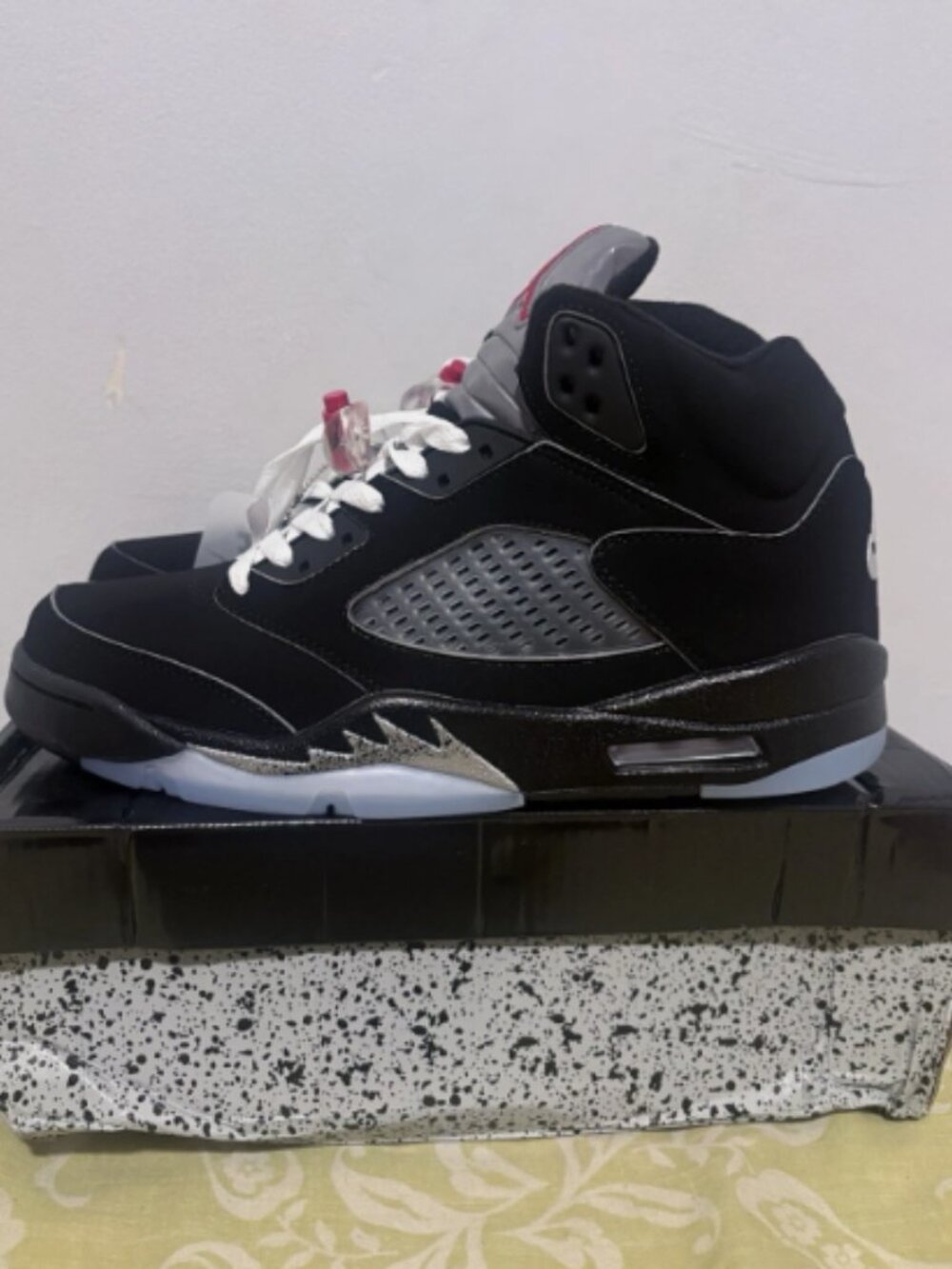 Air Jordan 5 Retro OG “Black Metallic Reimagined”
